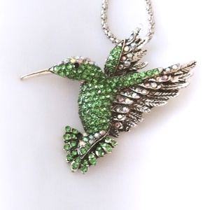 BETSEY JOHNSON PENDANT NECKLACE OR BROOCH/PIN